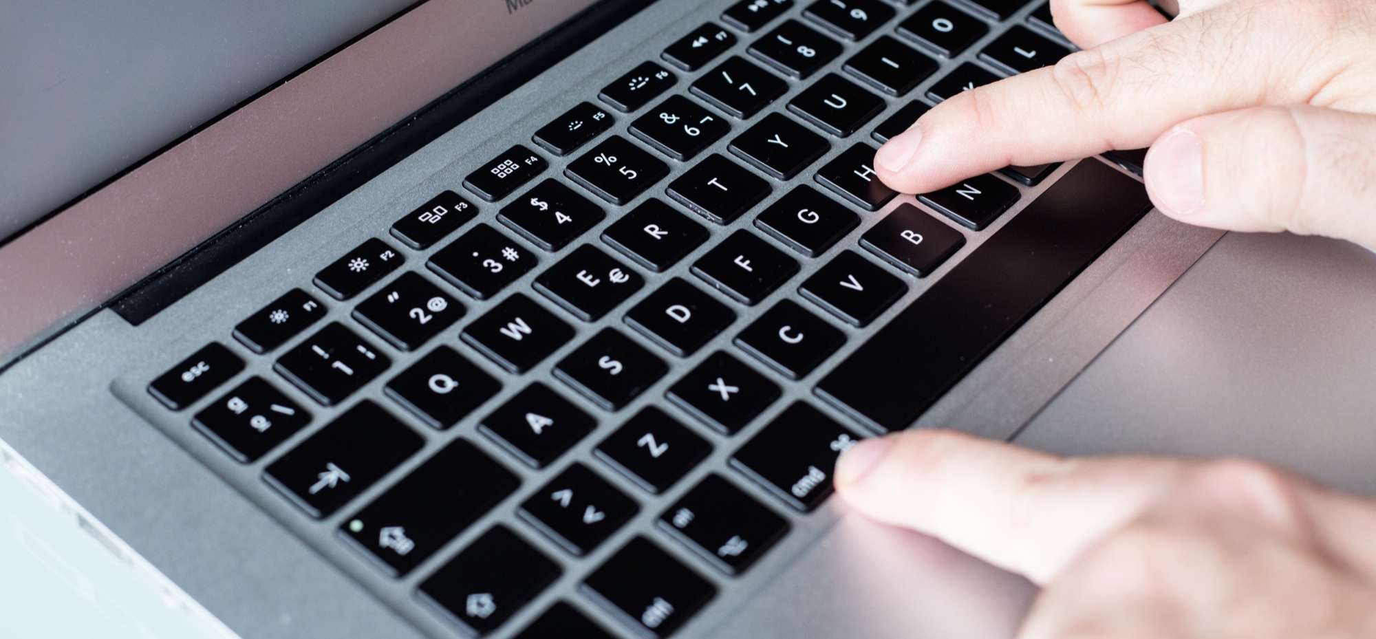 Cómo esconder la ventana de una aplicación en Mac