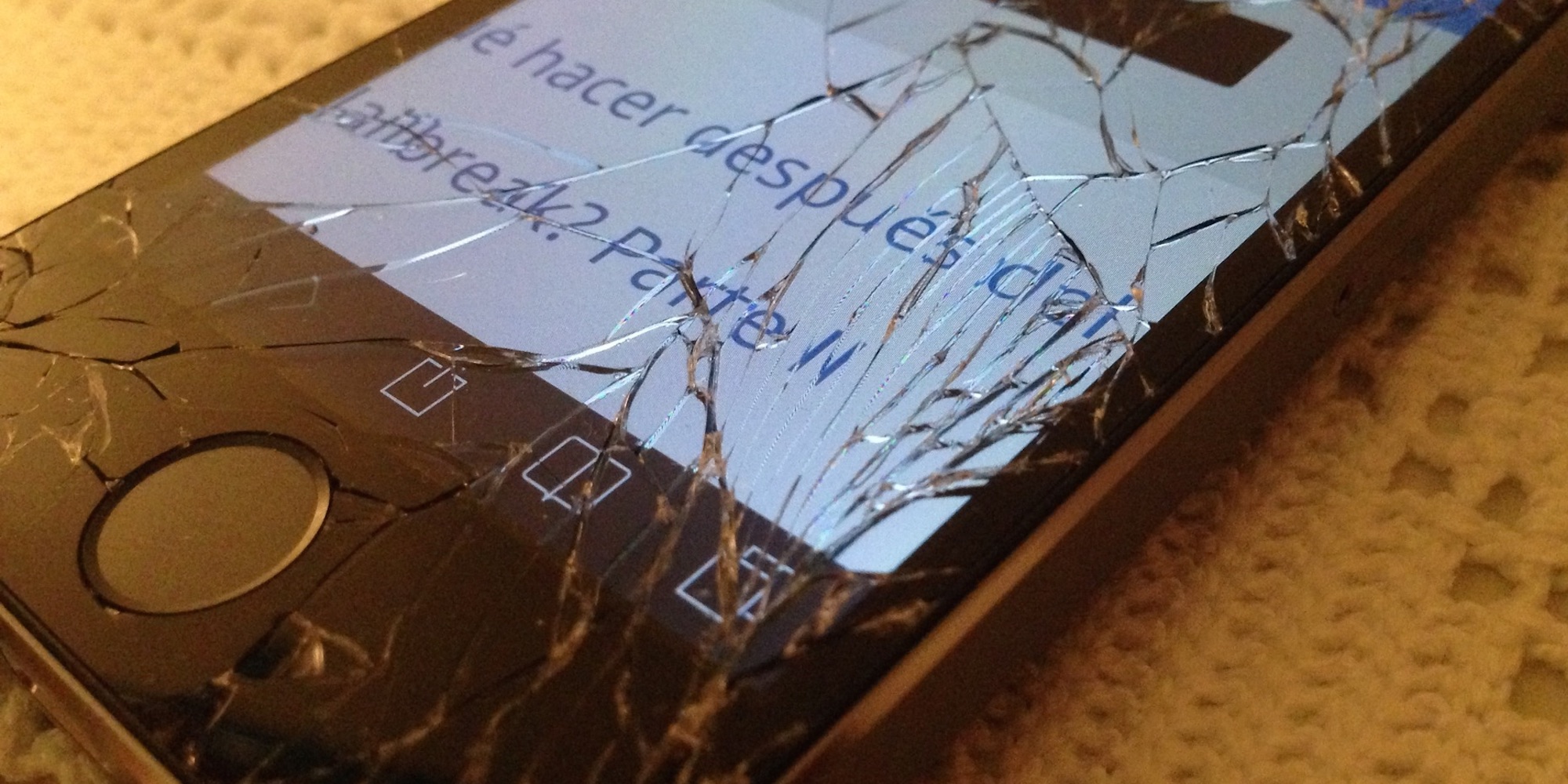 Cambia la pantalla de tu iPhone rota desde 61,99€ en iphoneweb