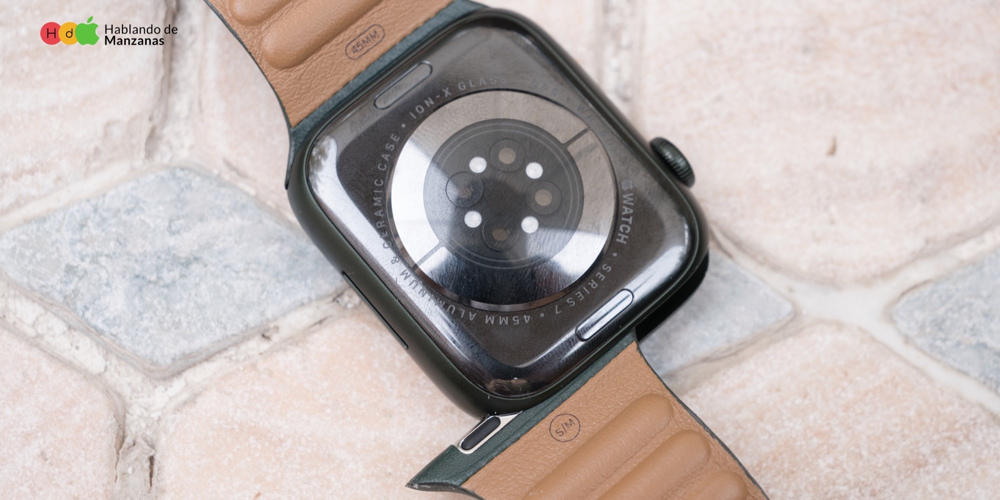 Cómo cambiar una correa en el Apple Watch (con Series 7)
