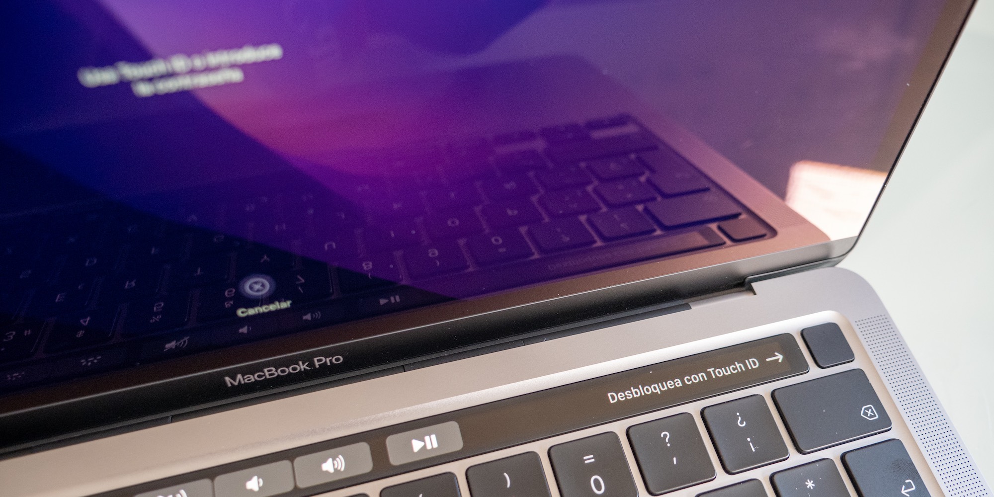 Apple MacBook Pro 13″ M2 2022 · Unboxing y primeras impresiones