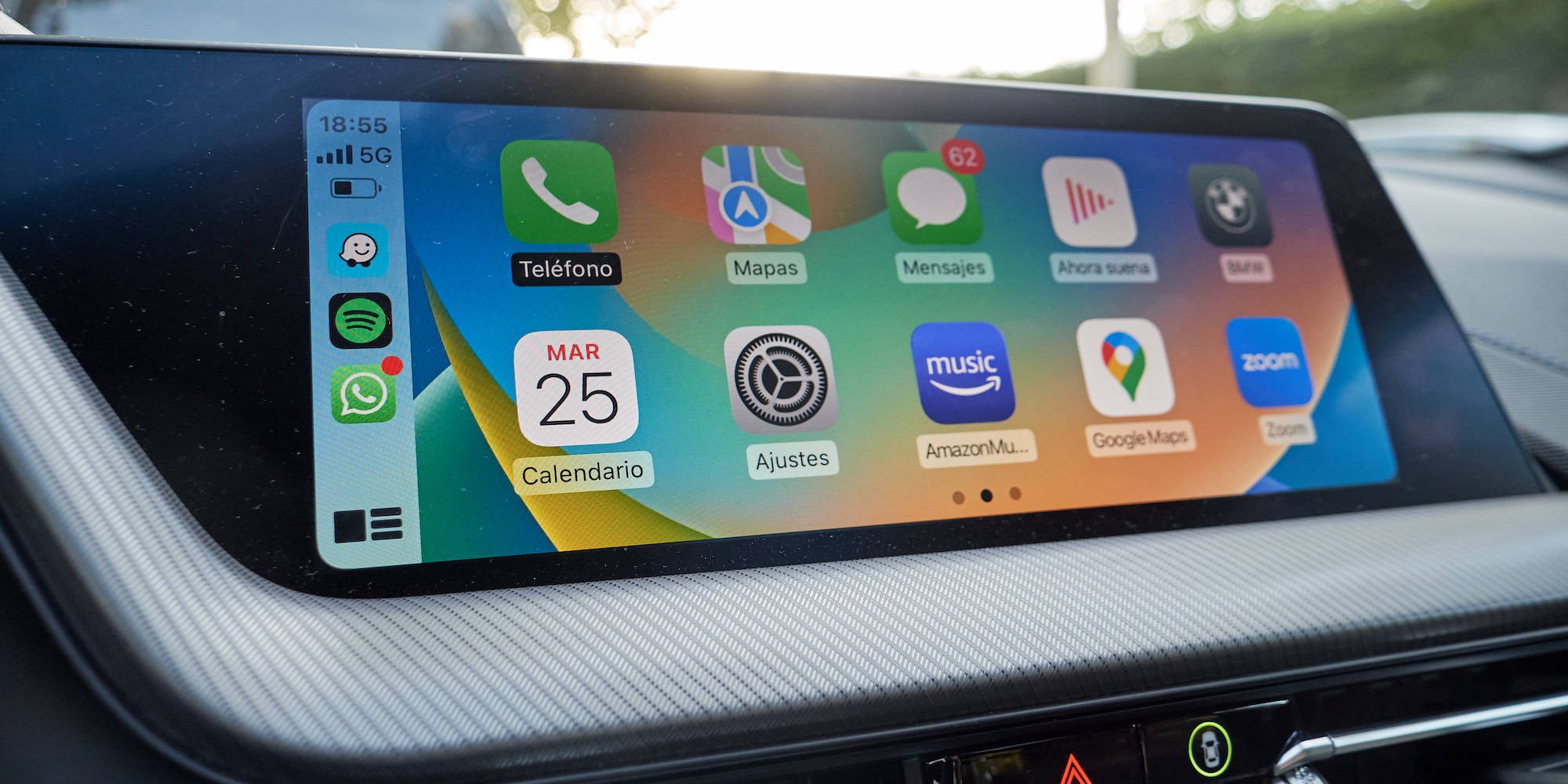 Apple con problemas con los fabricantes de coches por Carplay