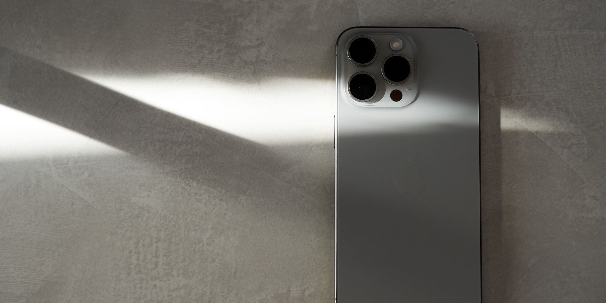 iPhone 15 Pro Max · Análisis y Opinión · Lo tiene TODO.