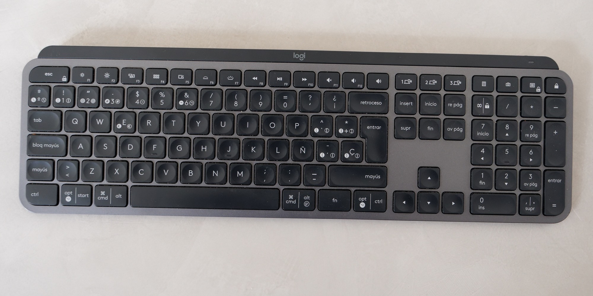 Logitech MX Keys · ¿sigue siendo el mejor en 2024? · Análisis y Opinión