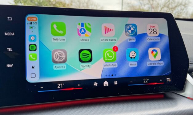 Google Maps vs Waze en CarPlay: cuál es mejor y en qué situación
